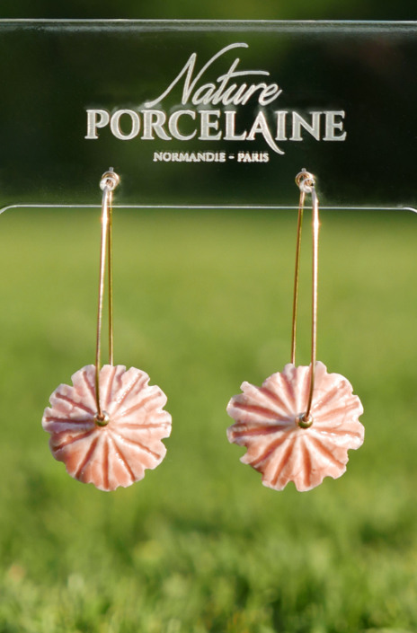 Boucles d'oreilles oblongues - Cœur de pavot, rose clair – Nature Porcelaine